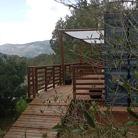 Alojamento de Turismo Selvagem Del Bosque Canyelles (Catalonia)